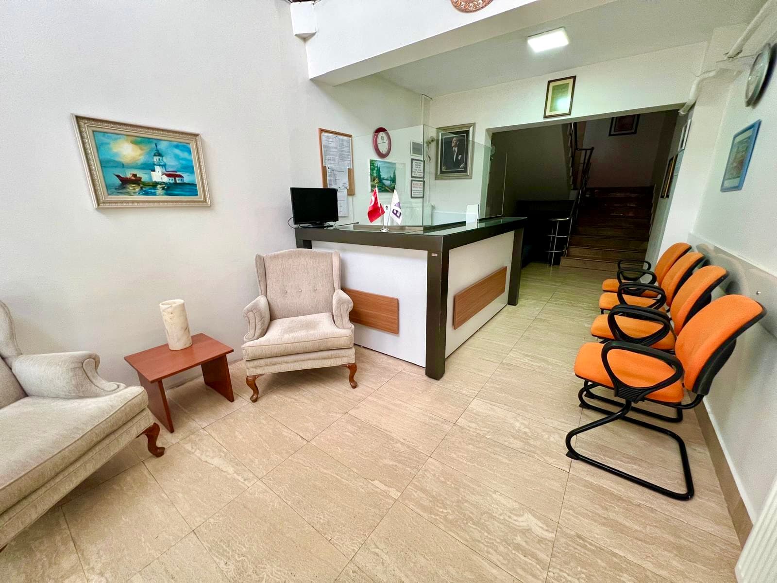Resepsiyon ve giriş alanı